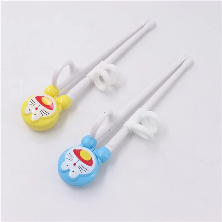 Palillos Doraemon